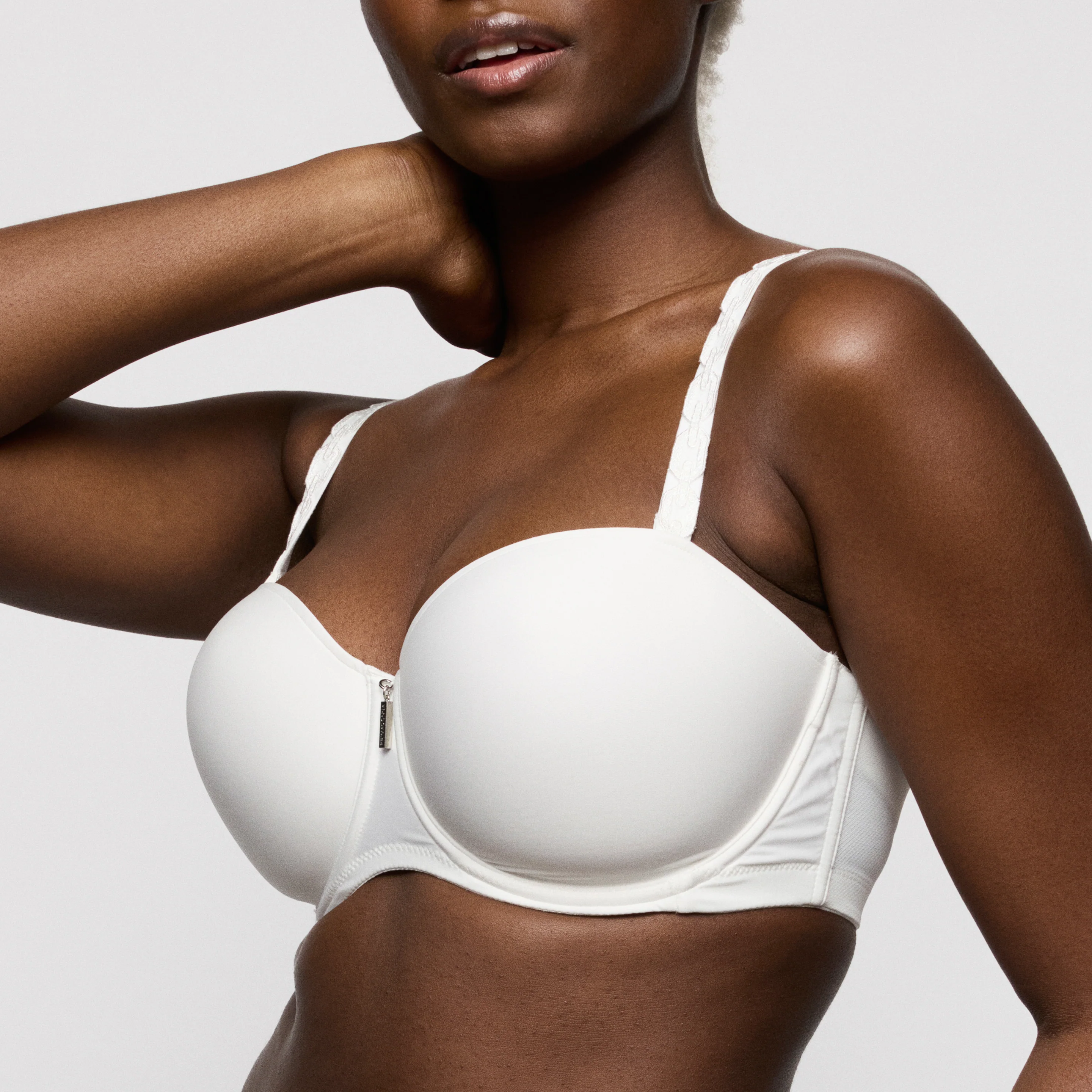 BH's beige Prima Donna Twist - Image 5