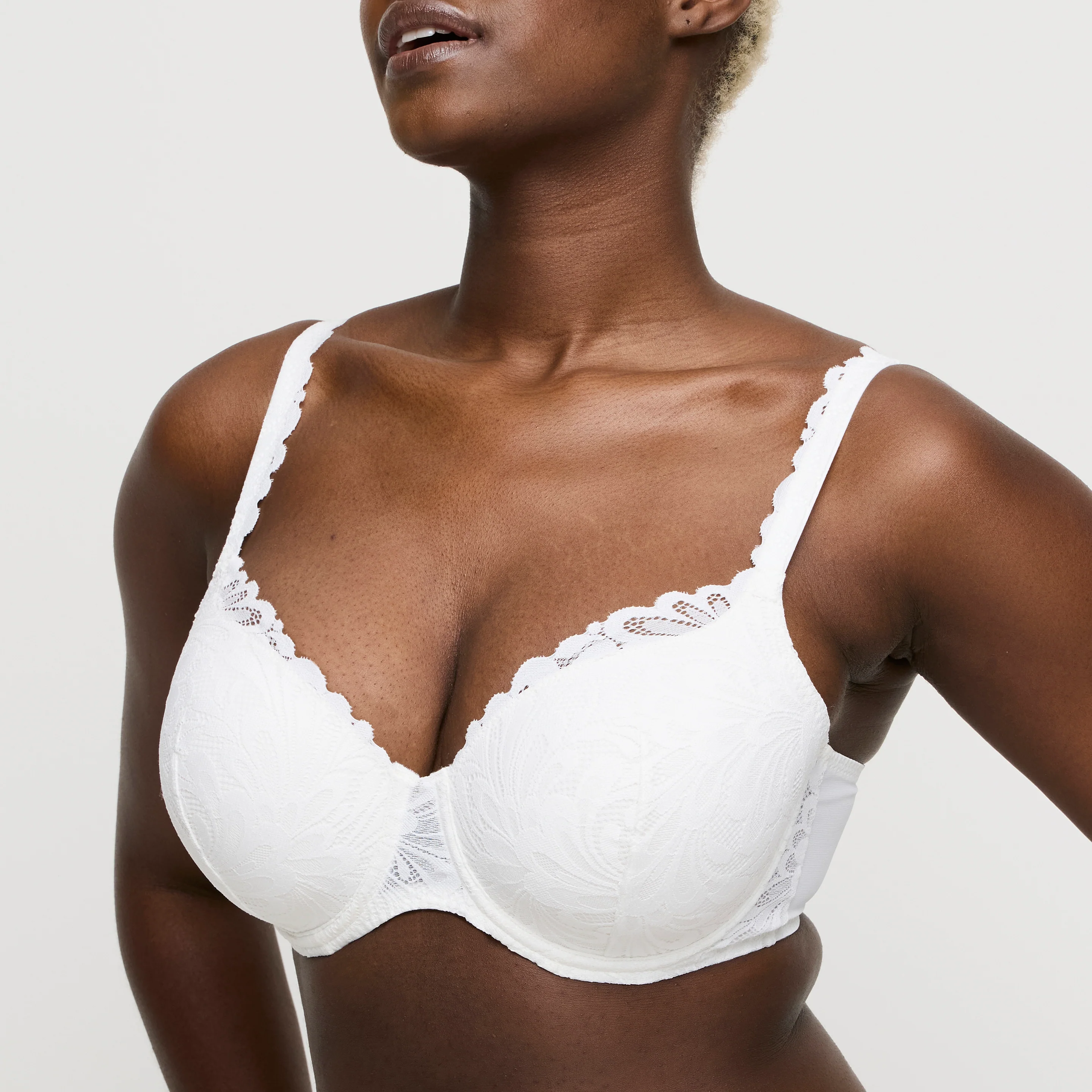 BH's beige Prima Donna Twist - Image 2