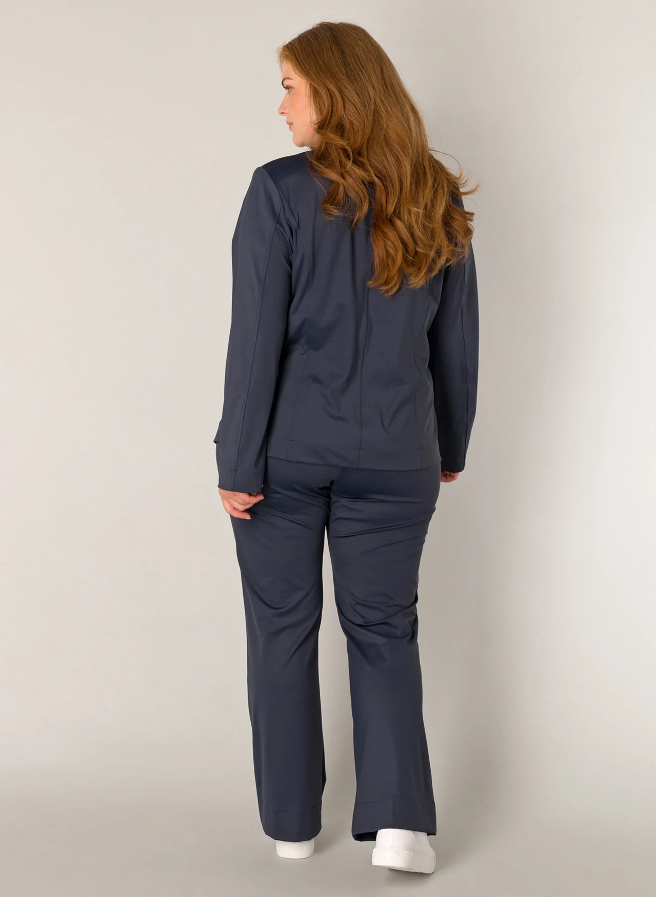 Blazers navy yest curve - Image 3