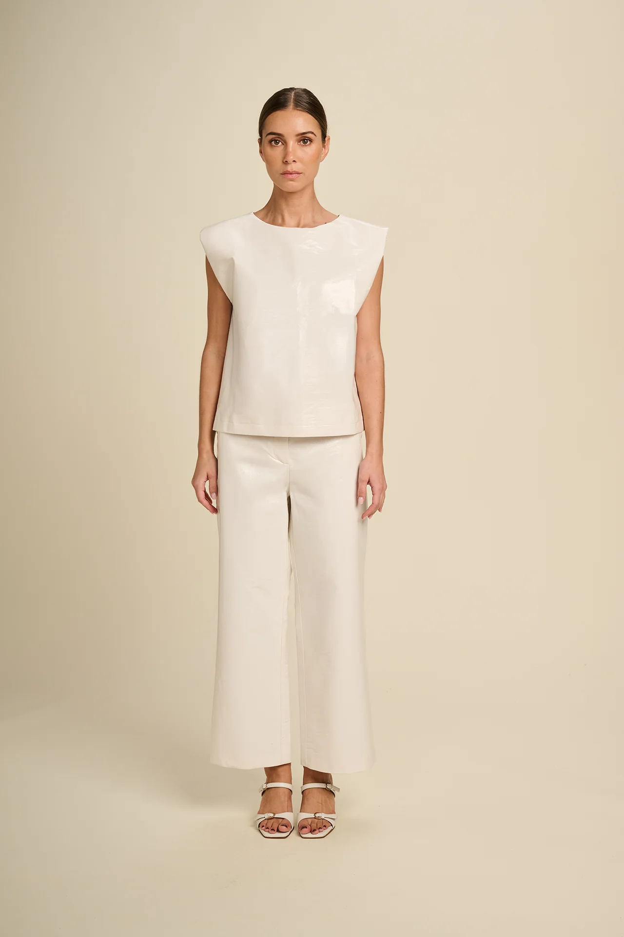 Blouses korte mouw beige March23 - Image 3