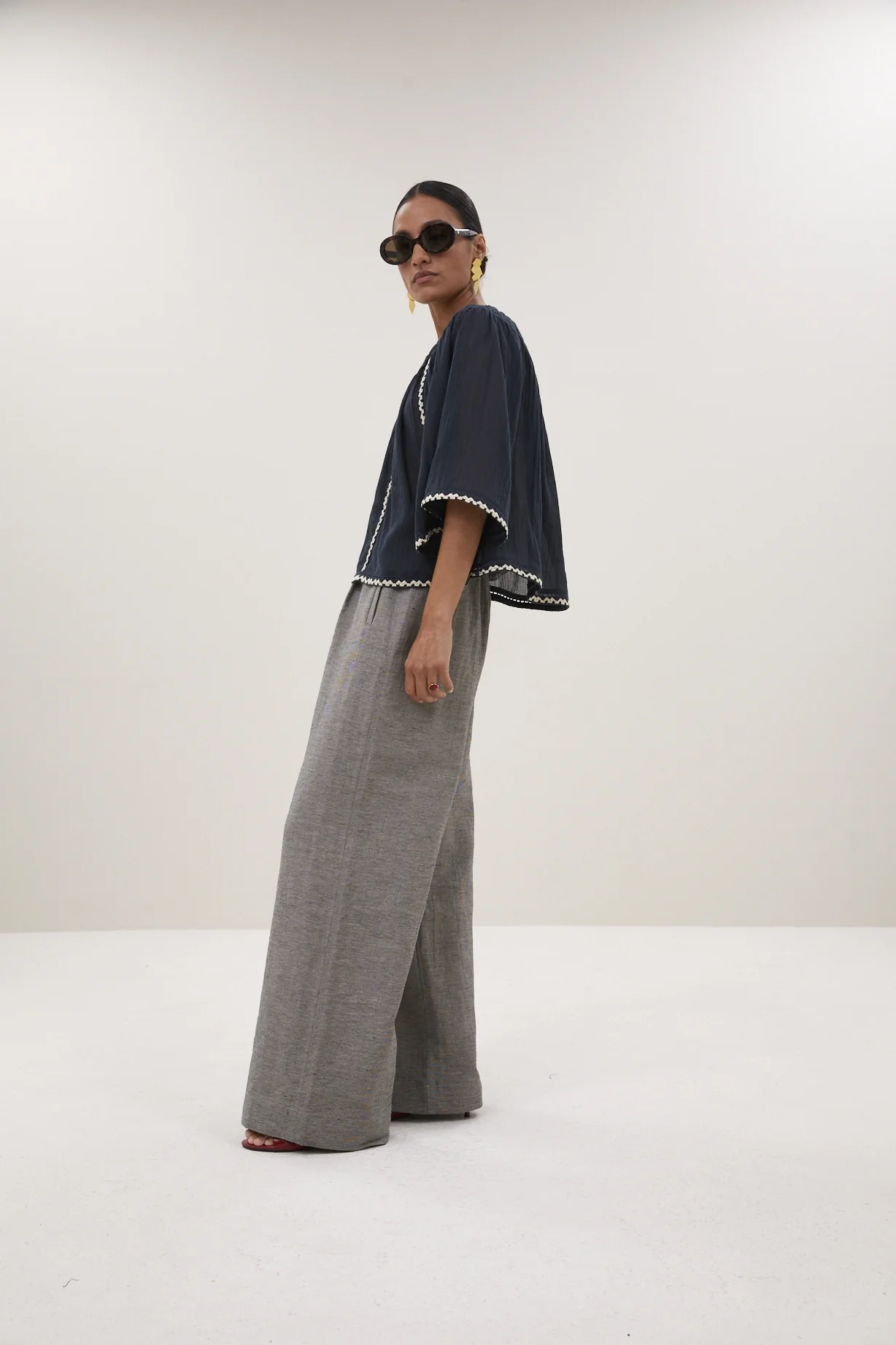 Blouses korte mouw grijs by-bar - Image 3