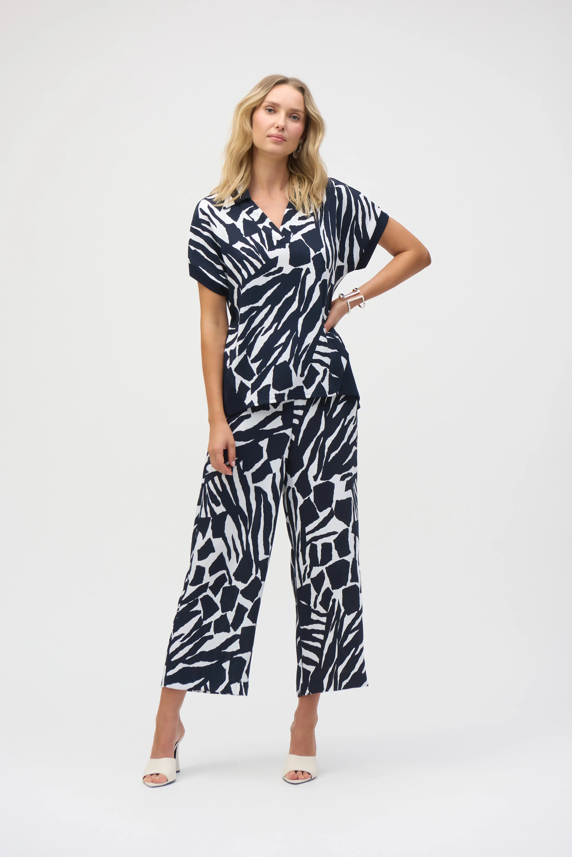 Blouses korte mouw navy Joseph Ribkoff - Image 2