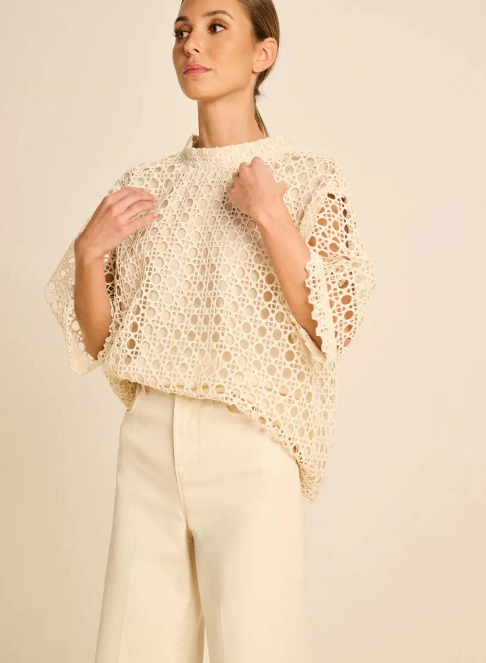 Blouses lange mouw beige March23
