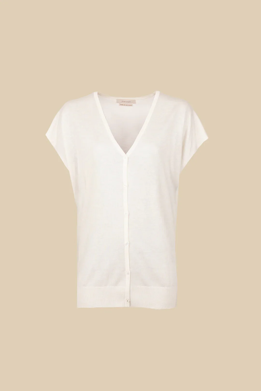 Cardigans beige March23