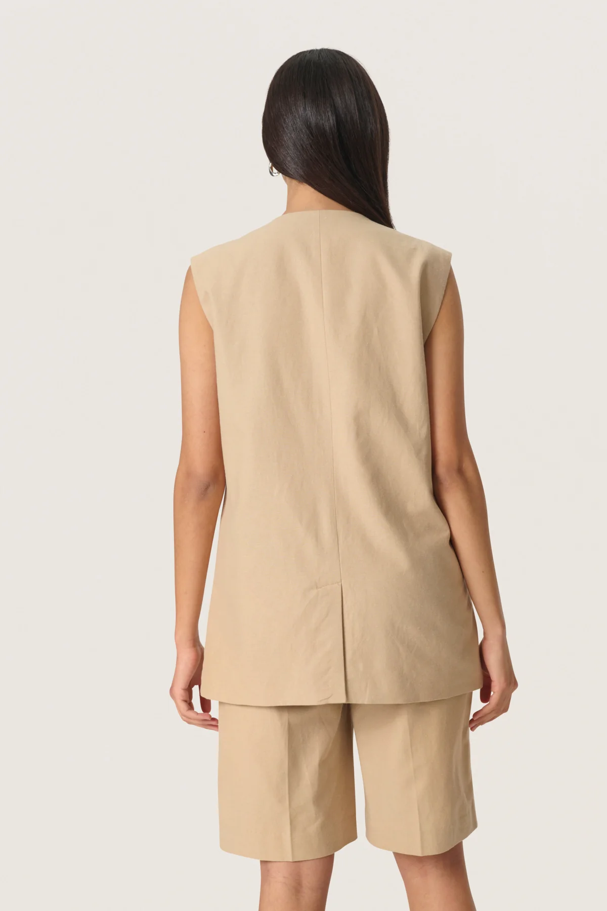 Gilets beige Soaked In Luxury - Image 5