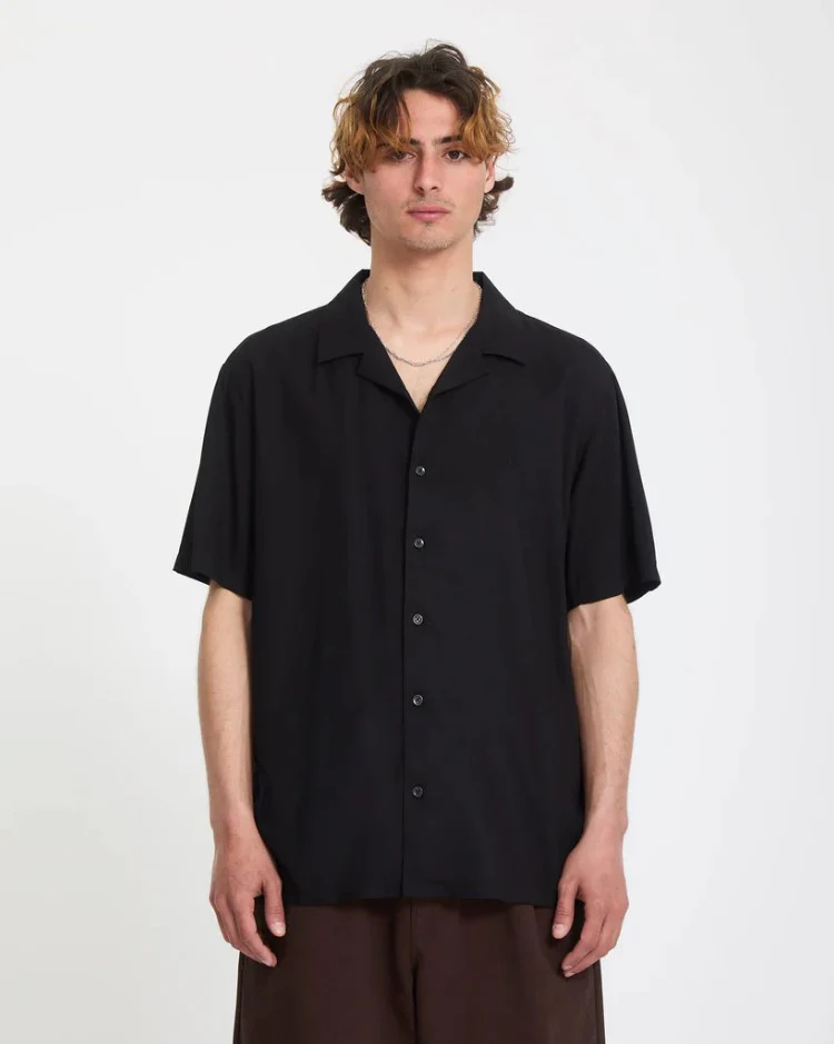 Hemden korte mouw zwart VOLCOM
