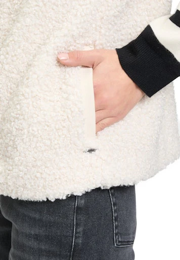 Bodywarmers wit Betty & Co - Image 7
