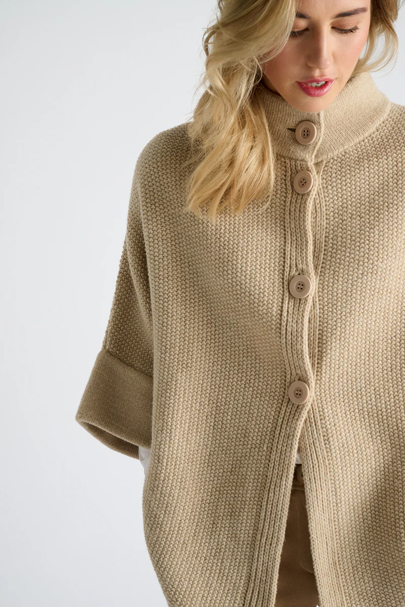 Poncho's beige Marie Méro - Image 2