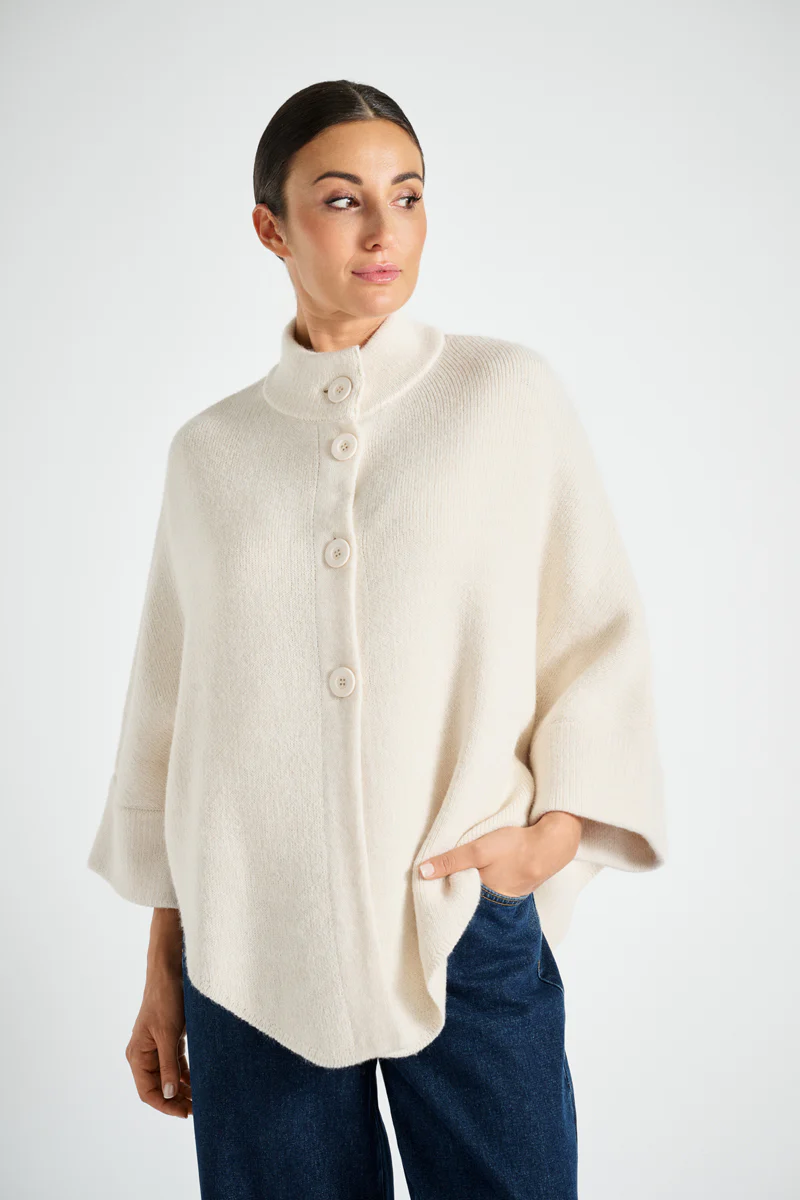 Poncho's beige Marie Méro