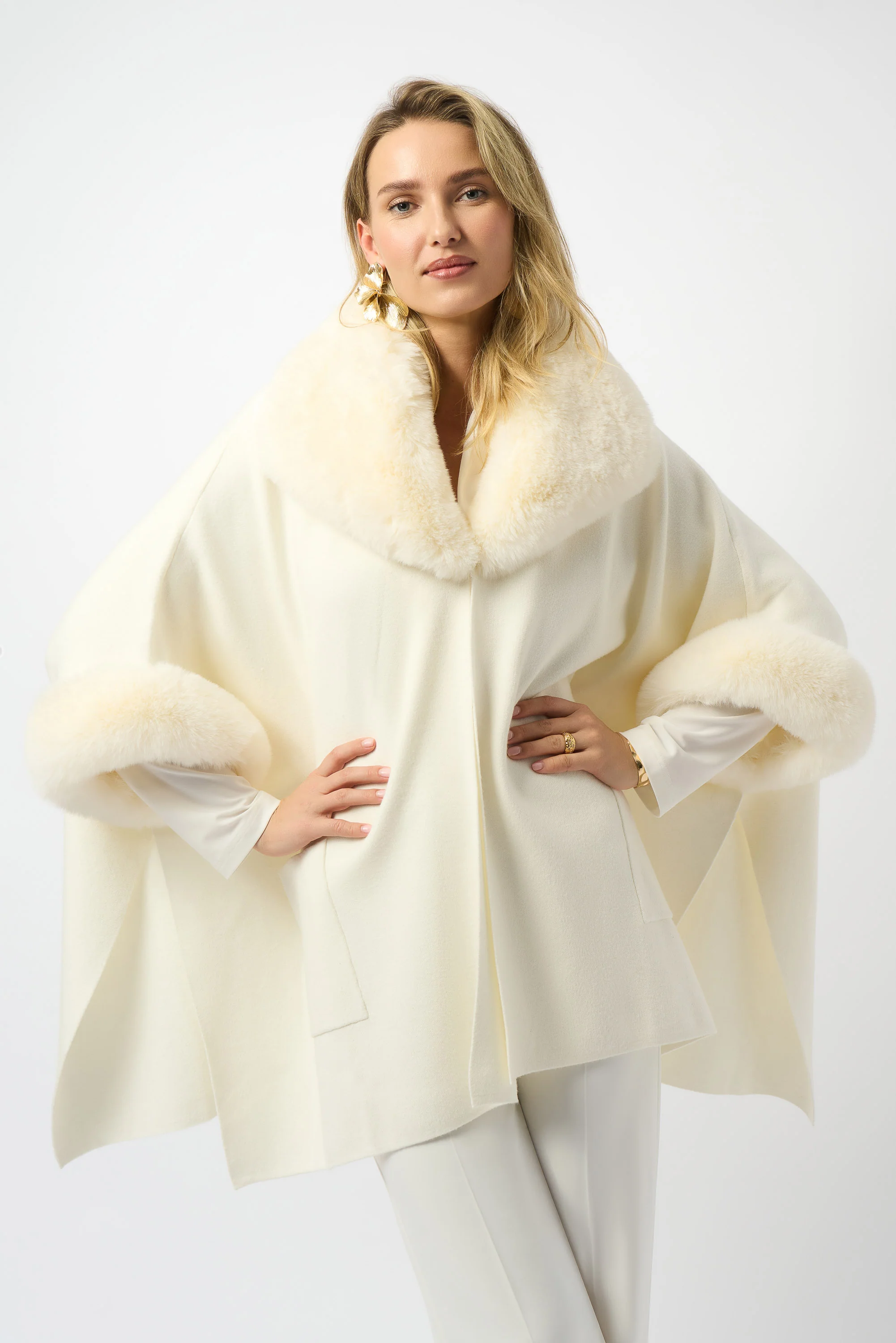Poncho's wit Joseph Ribkoff