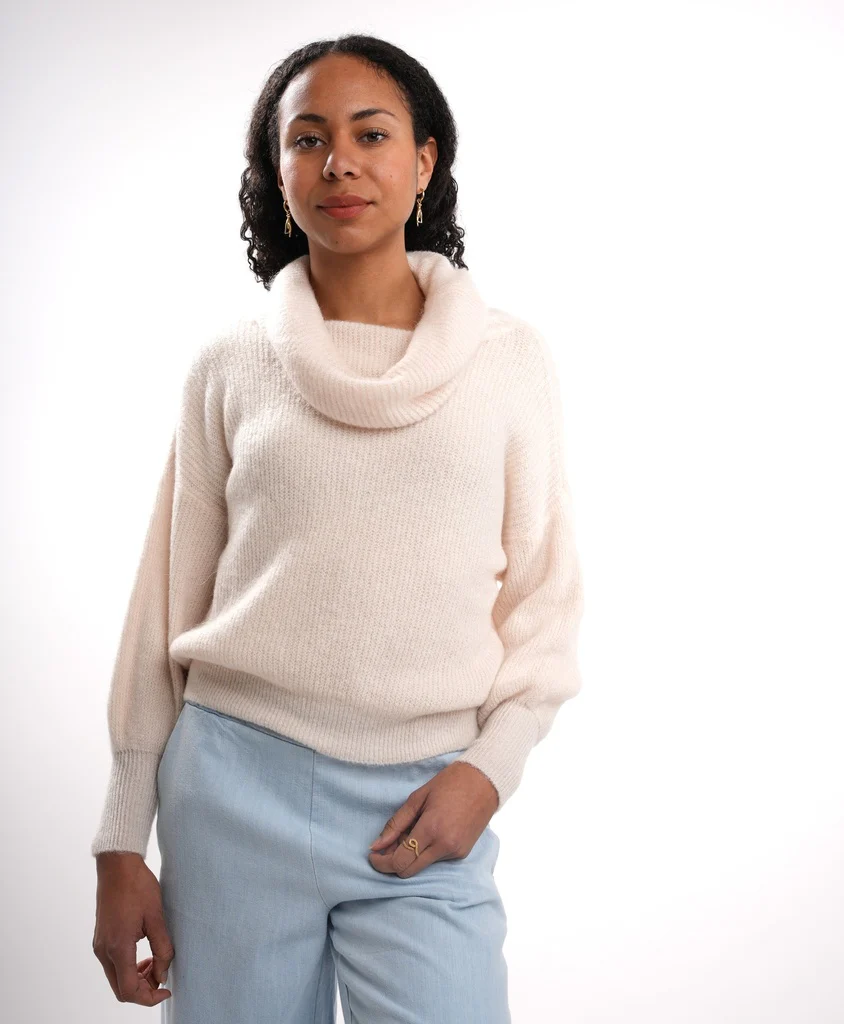 Pulls beige BLACK ROSE