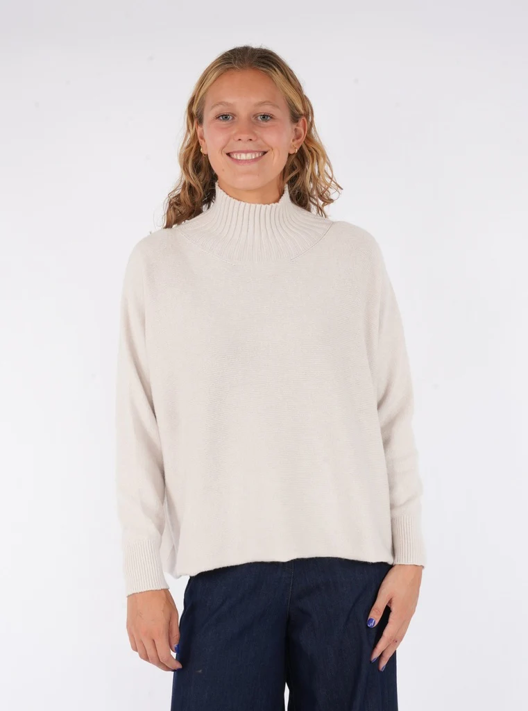 Pulls beige BLACK ROSE