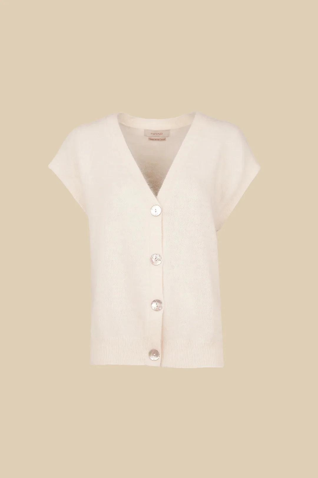 Pulls beige March23