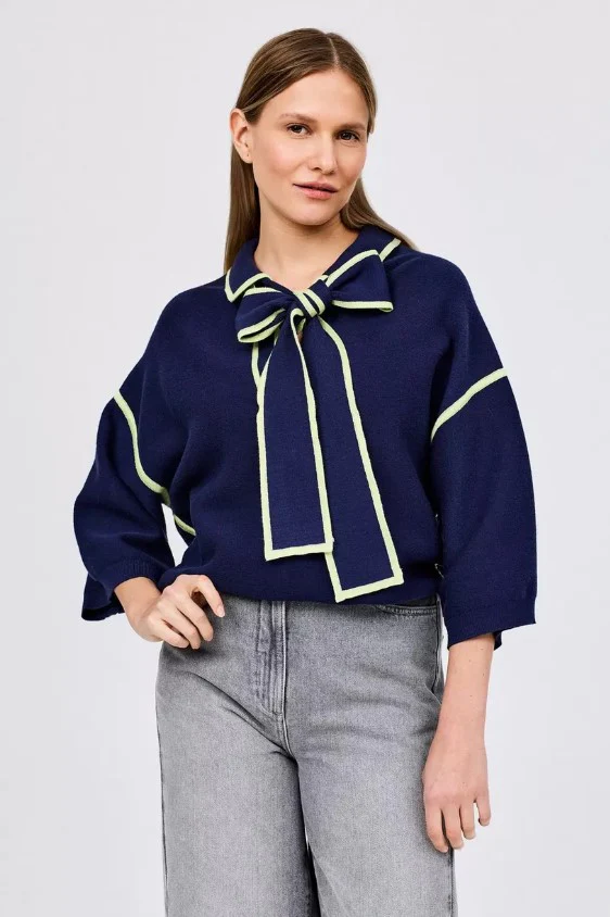 Pulls navy CKS