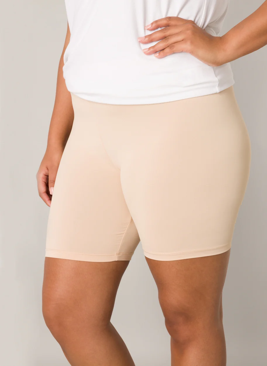Shorten beige yest curve - Image 4
