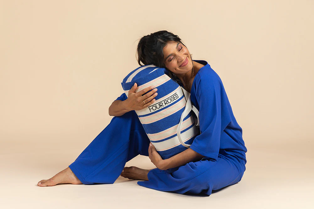Sweaters blauw Four Roses