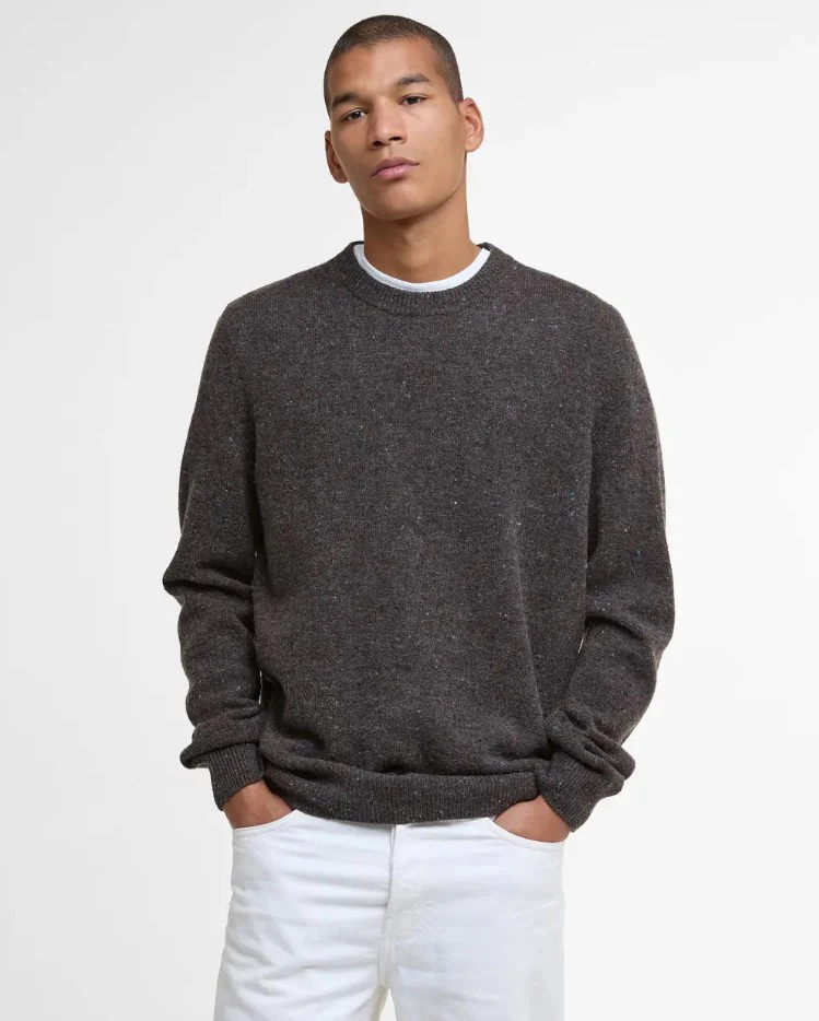 Pulls bruin Barbour