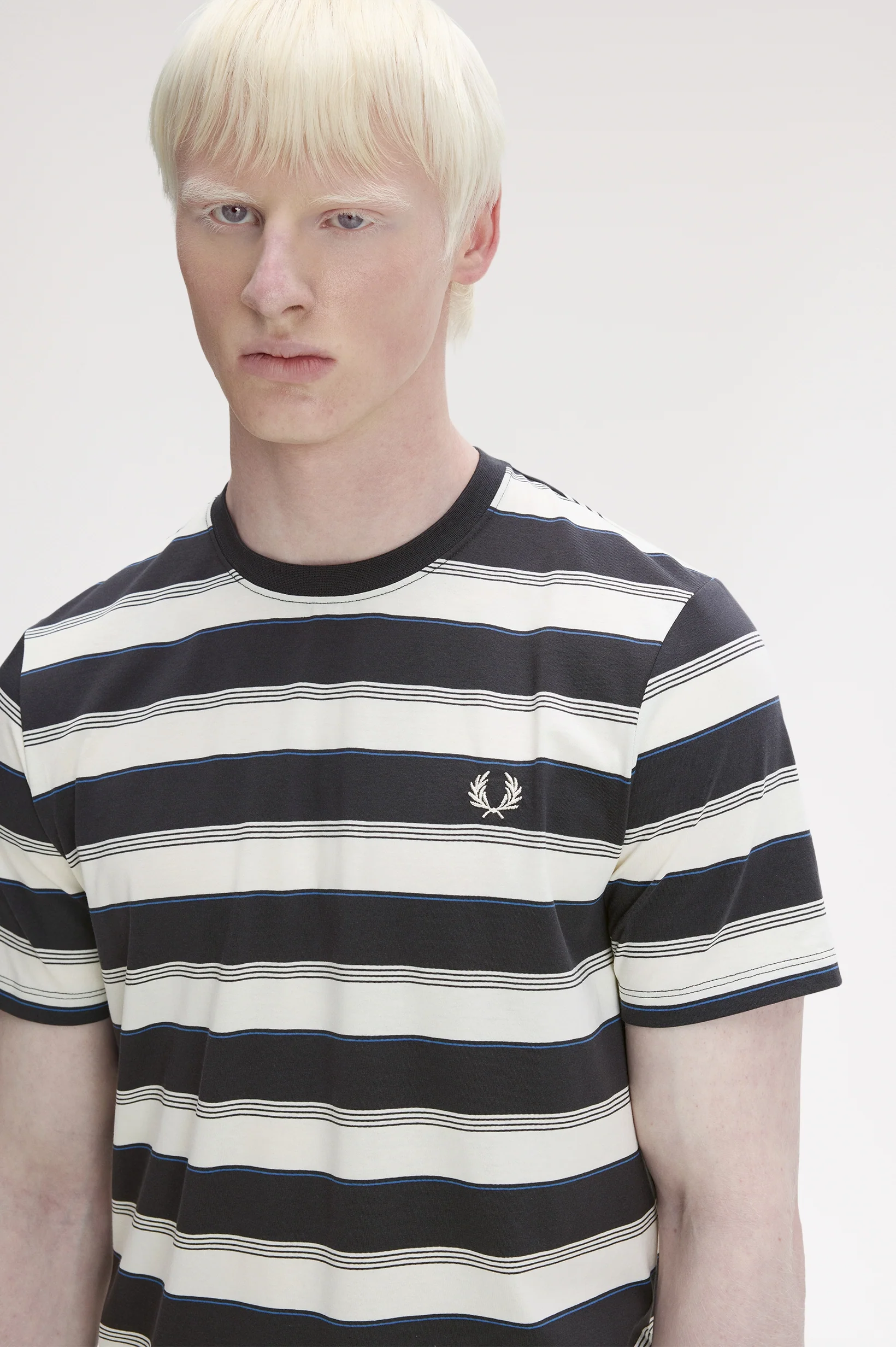 T-shirts korte mouw grijs Fred Perry - Image 2